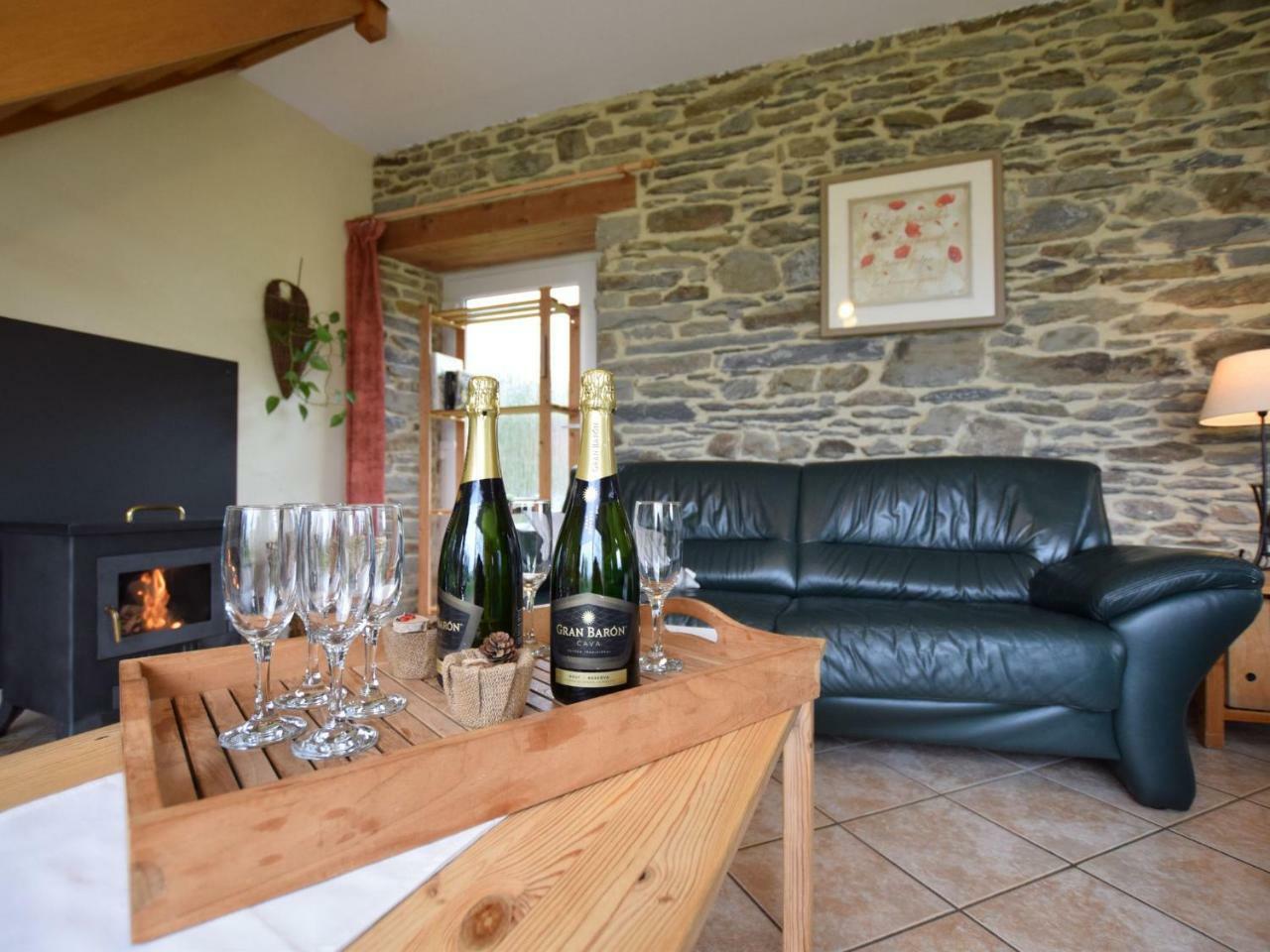 הופליזה Comfortable Cottage In Neufmoulin With Meadow View מראה חיצוני תמונה